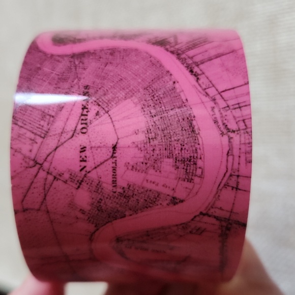 Pretty pink cuff bracelet from the historic New Orleans Collection. - Picture 4 of 5